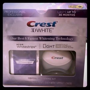 Crest 3D White No Slip Whitestrips with Light